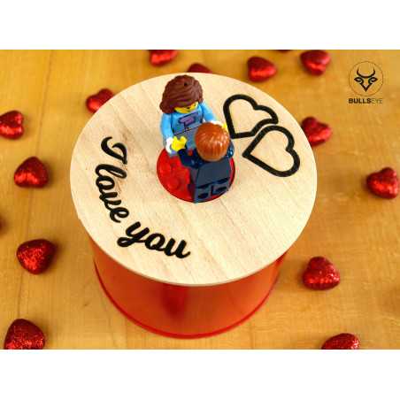 Box to say "I love you"