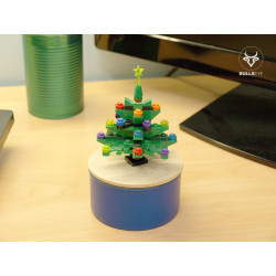 Can with LEGO Christmas tree